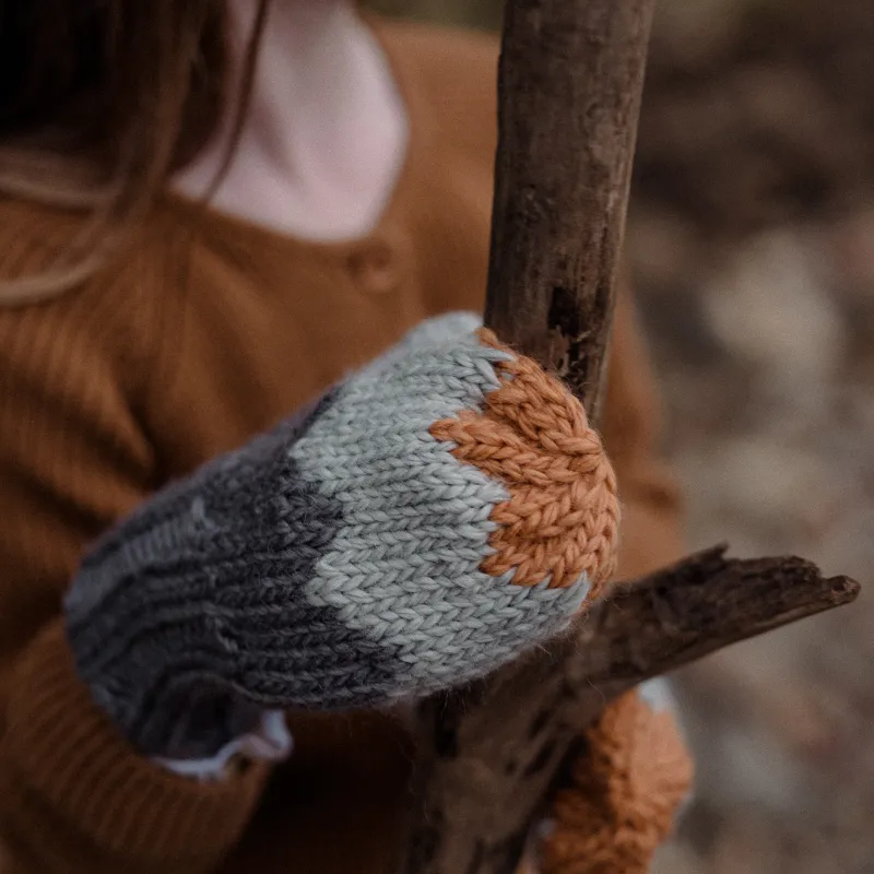 Acorn Zig Zag Mittens - Grey