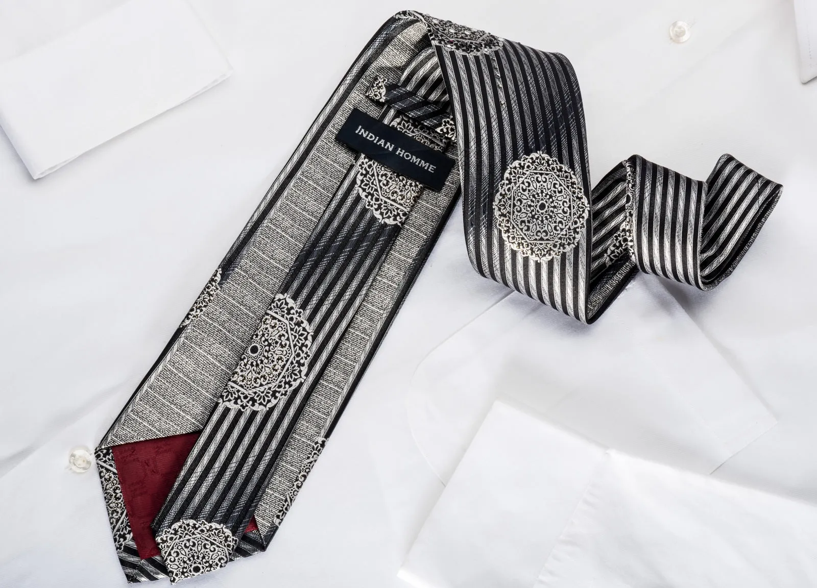 Indian Homme Rhinestone Necktie Silver Medallions & Striped On Black With Sparkles