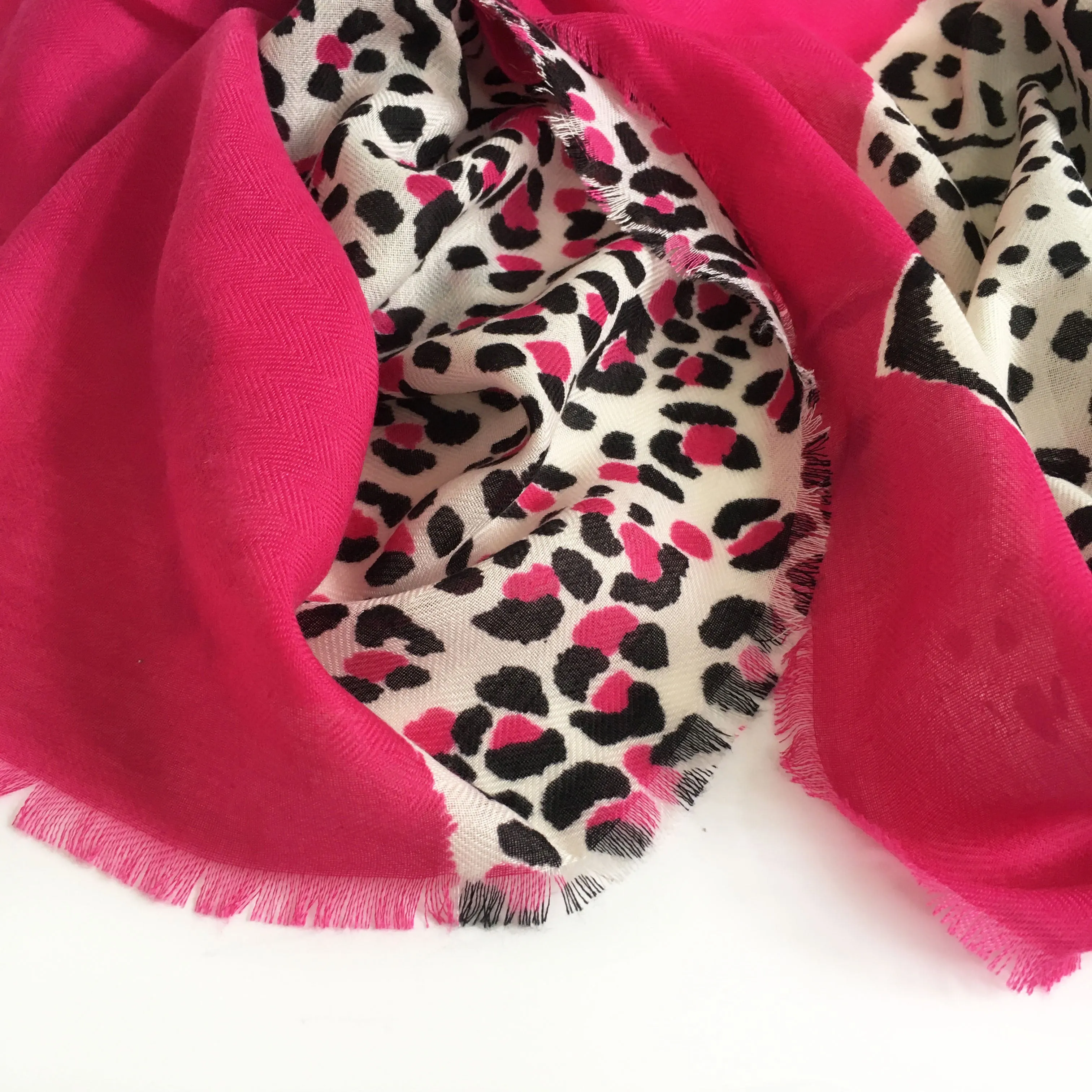 LARGE FUCHSIA PINK TIGER AND LEOPARD PRINT SHAWL SCARF